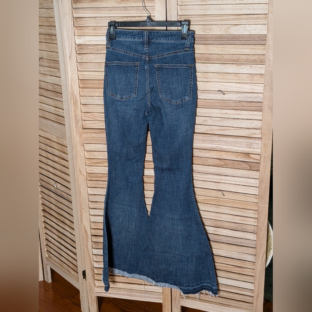 We The Free Irreplaceable Flare Jeans High Rise Button Fly Bell Bottom Denim - Picture 4 of 6